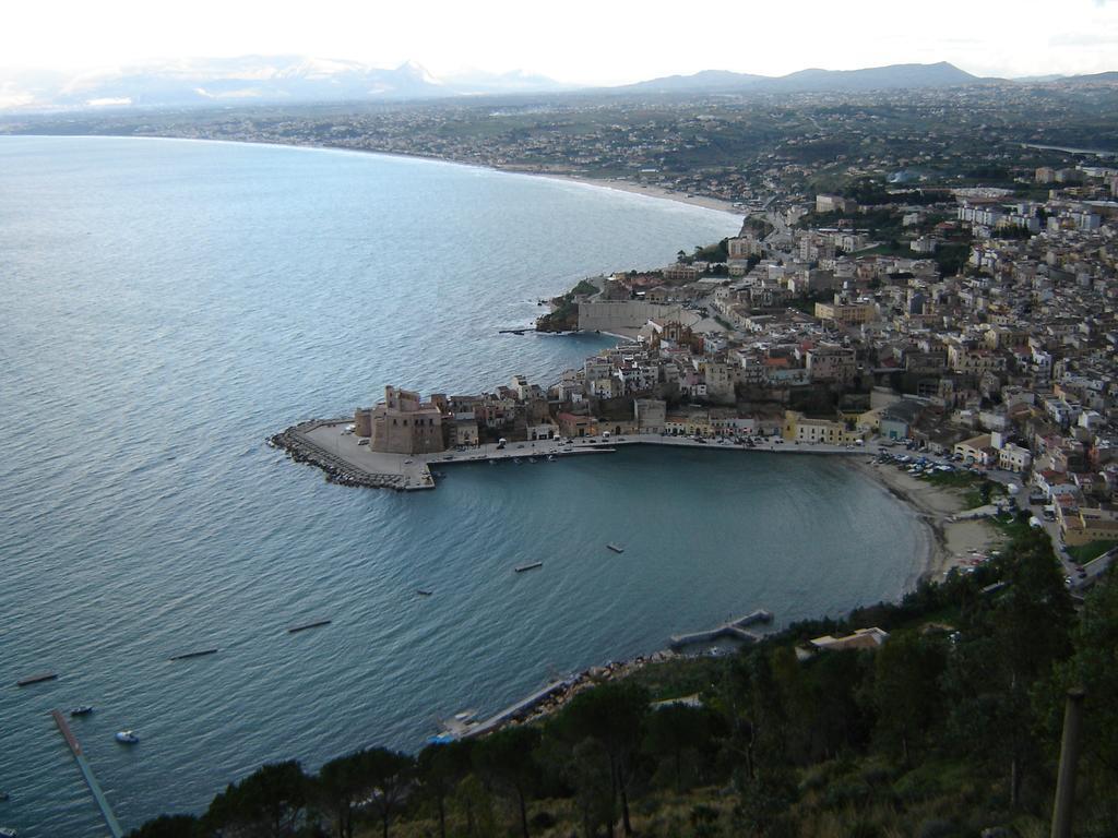 Ferienwohnung A Due Passi Da Tutto Castellammare del Golfo Exterior foto